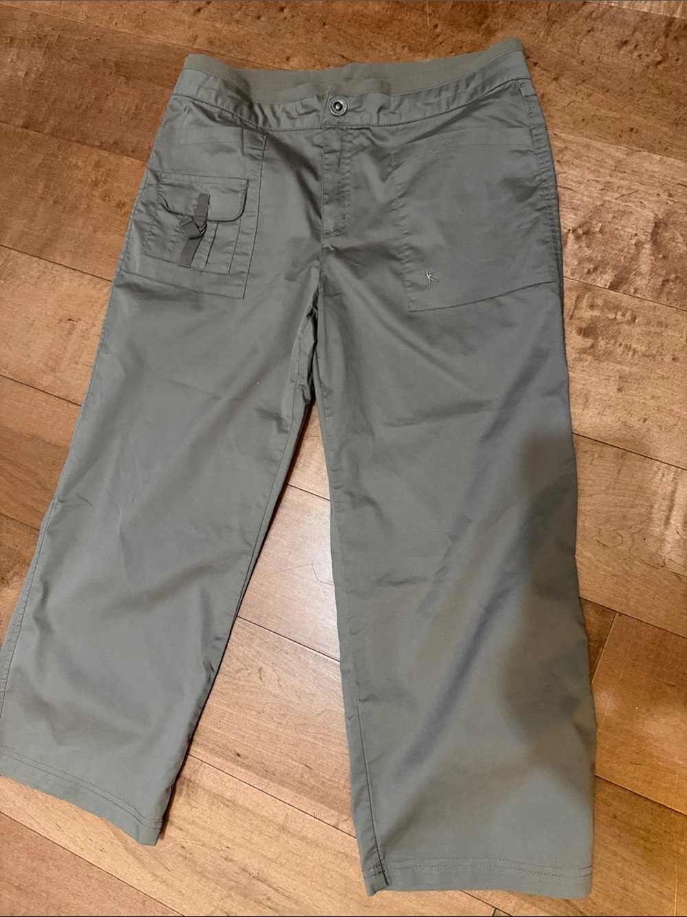 Danskin Olive Green Women's Cargo Capris